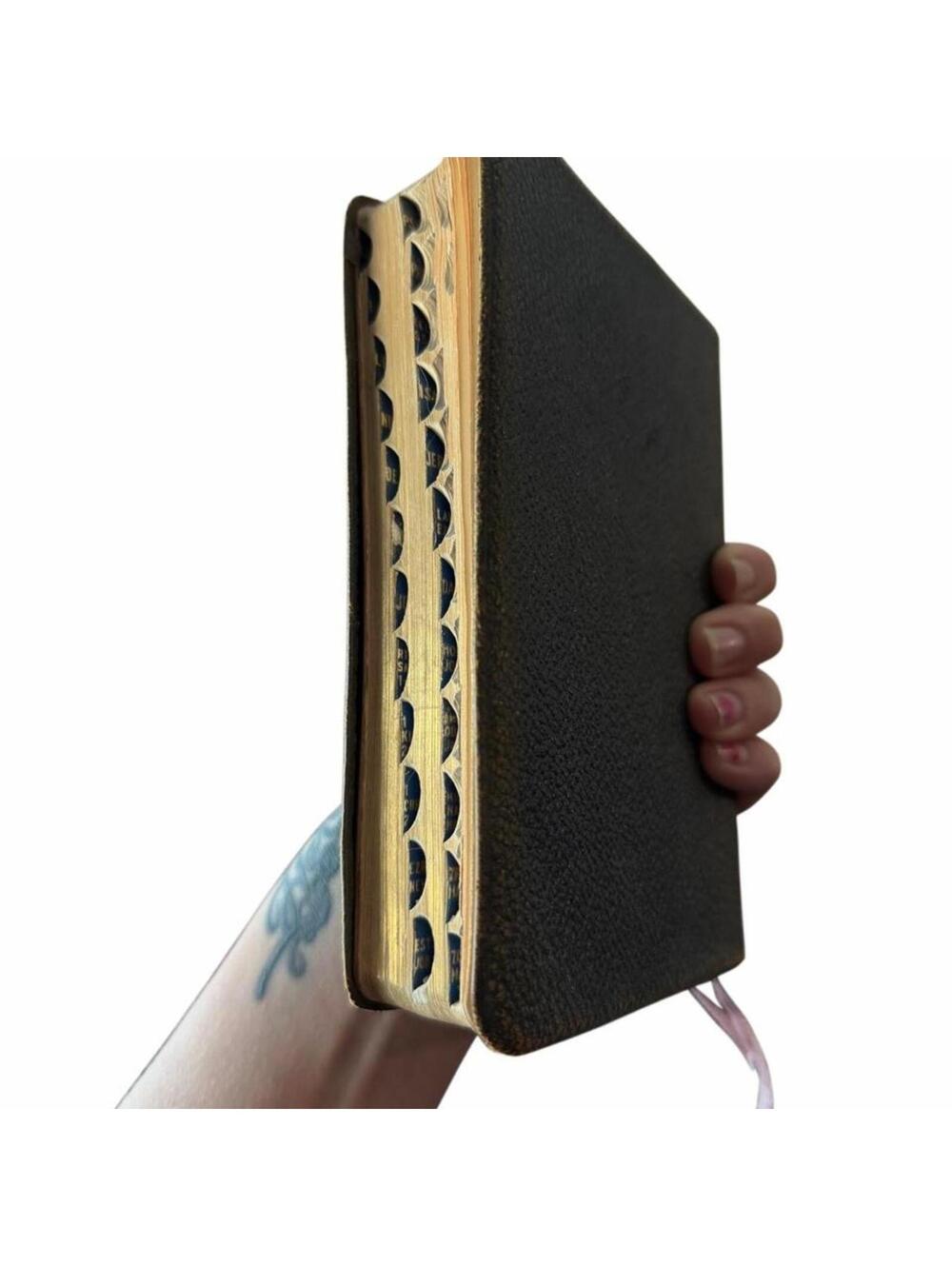 Vintage 1945 Oxford Self Pronouncing Bible, Oxford University Press